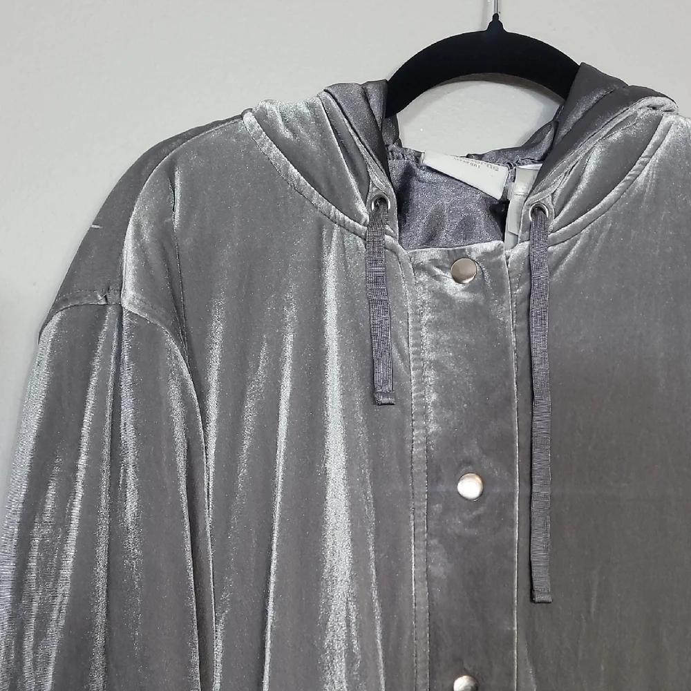 Vintage Liz Claiborne Women Velvet Coat Size L Snap Button Pockets Hood Gray